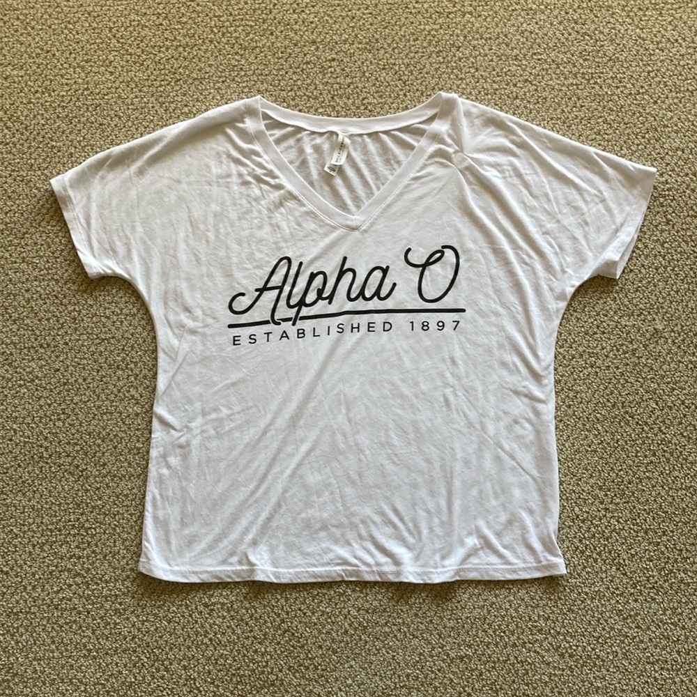 NEW Bella Canvas Alpha O AOPi Sorority T-Shirt Script White Size Medium NWOT